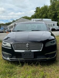 2017 Lincoln MKZ, $8.900