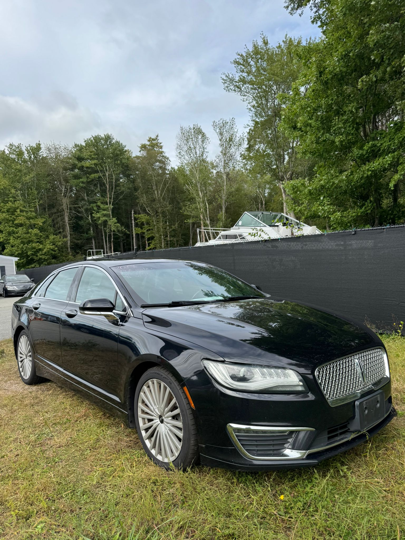 
								2017 Lincoln MKZ, $8.900 full									