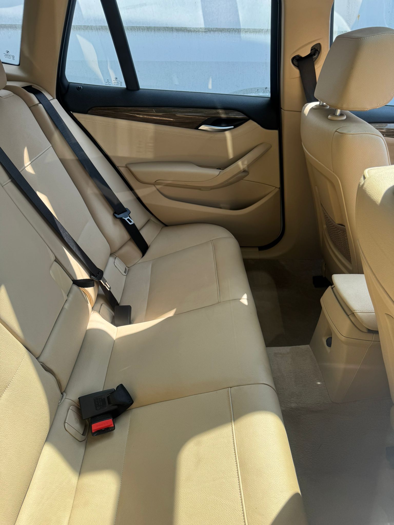 
								2014 BMW X1, $8.500 full									