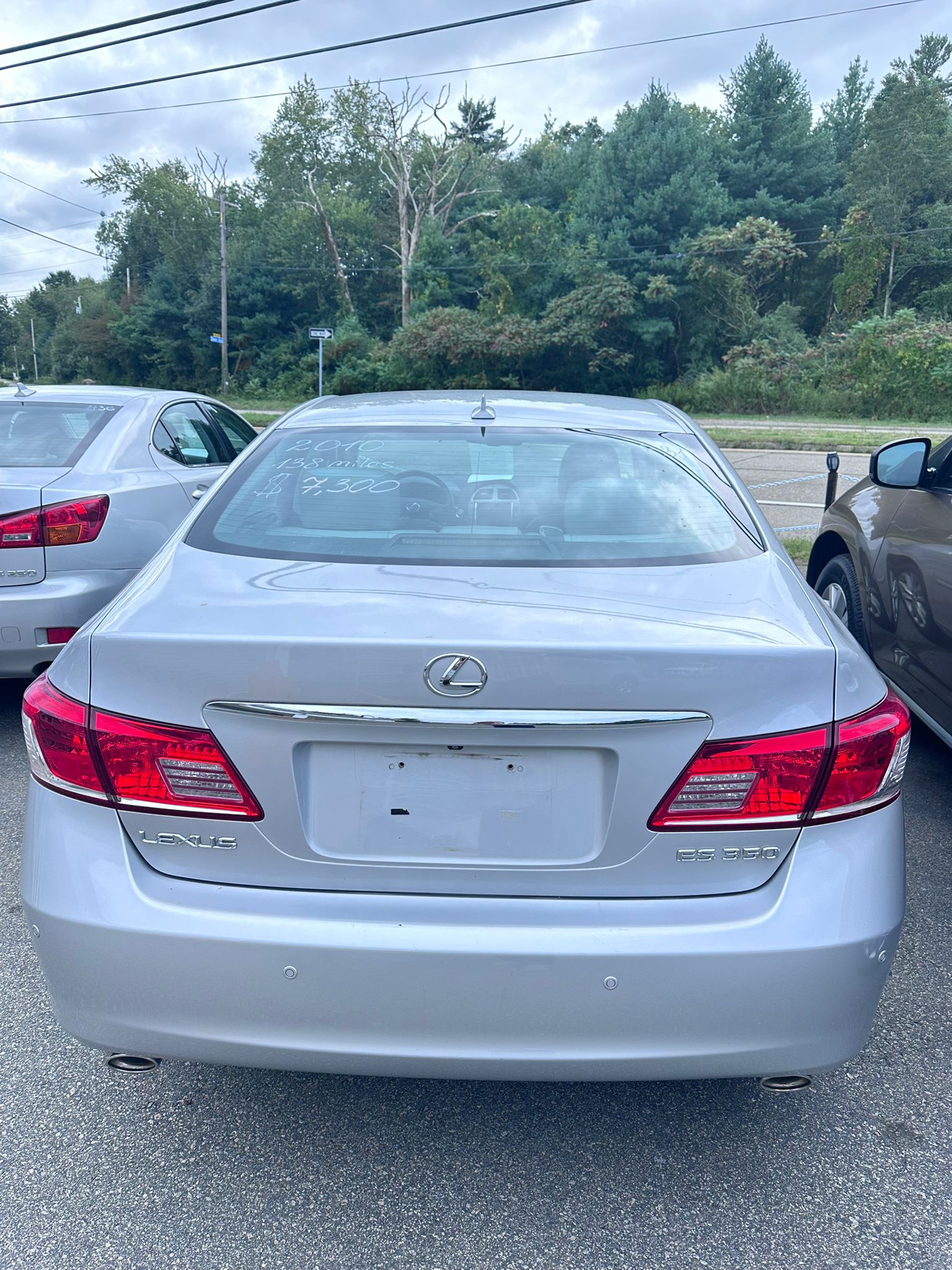 
								2010 Lexus ES350, $7.300 full									