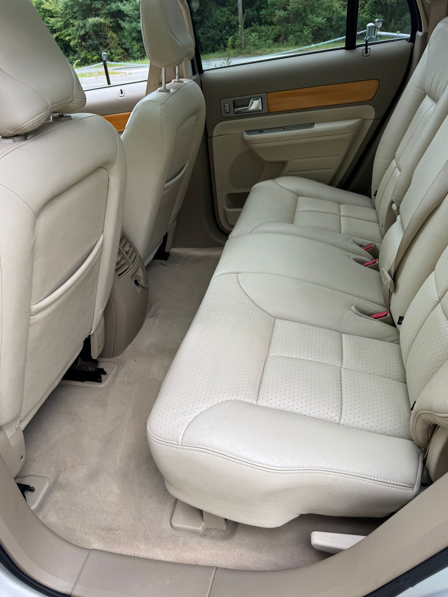 
								2007 Linc MK, $5,500 full									