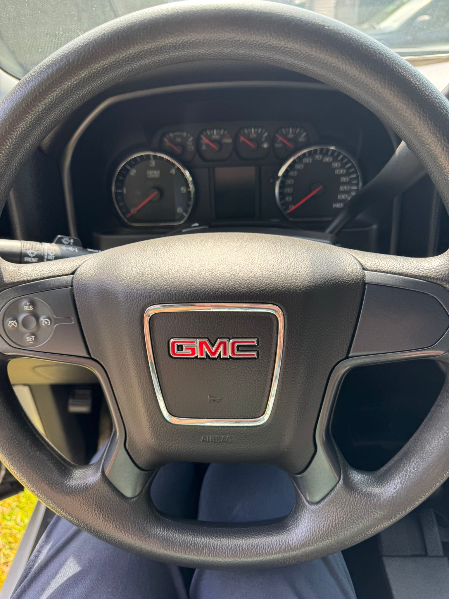 
								2015 GMC Sierra 1500, $11.500 full									