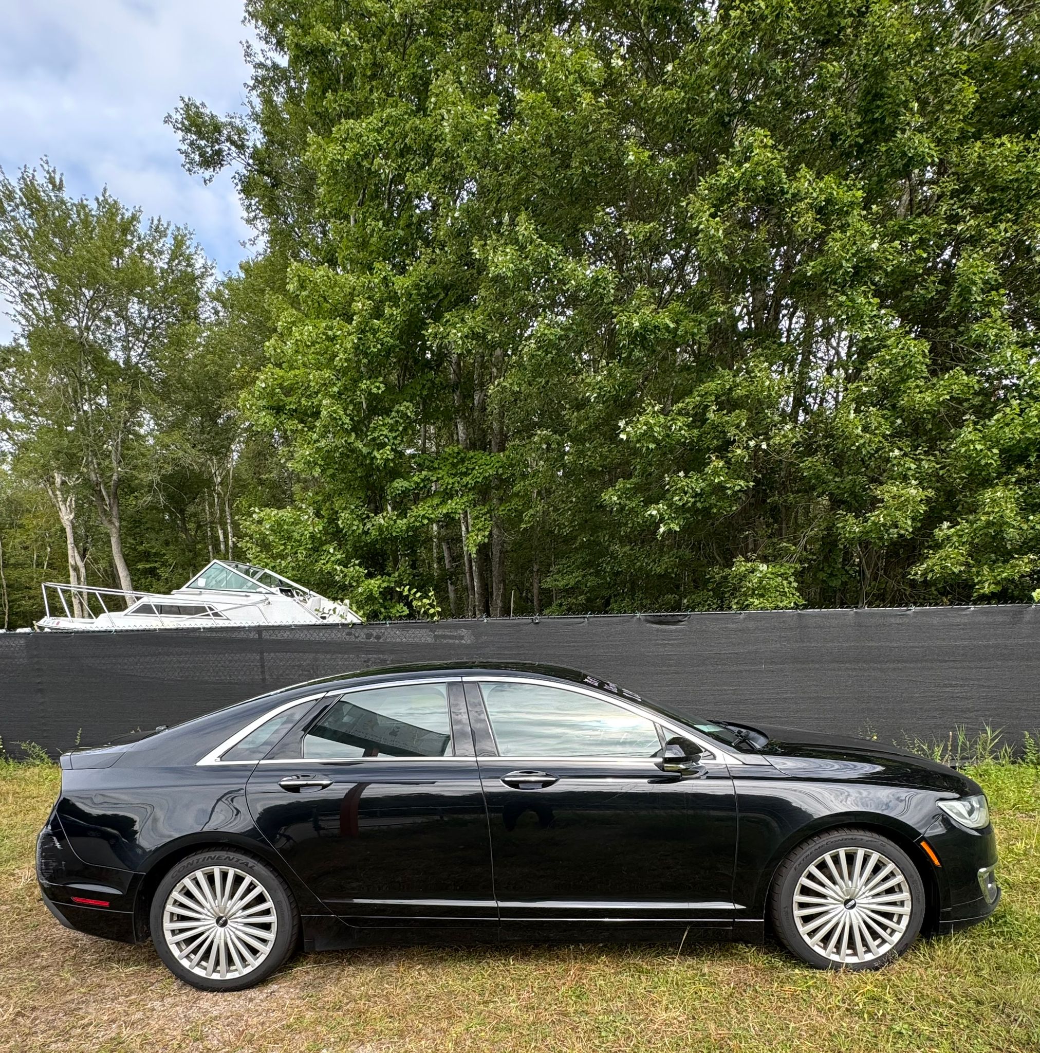 
								2017 Lincoln MKZ, $8.900 full									