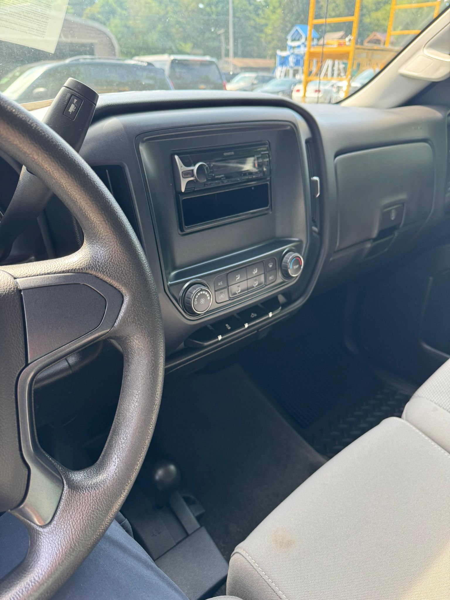 
								2015 GMC Sierra 1500, $11.500 full									