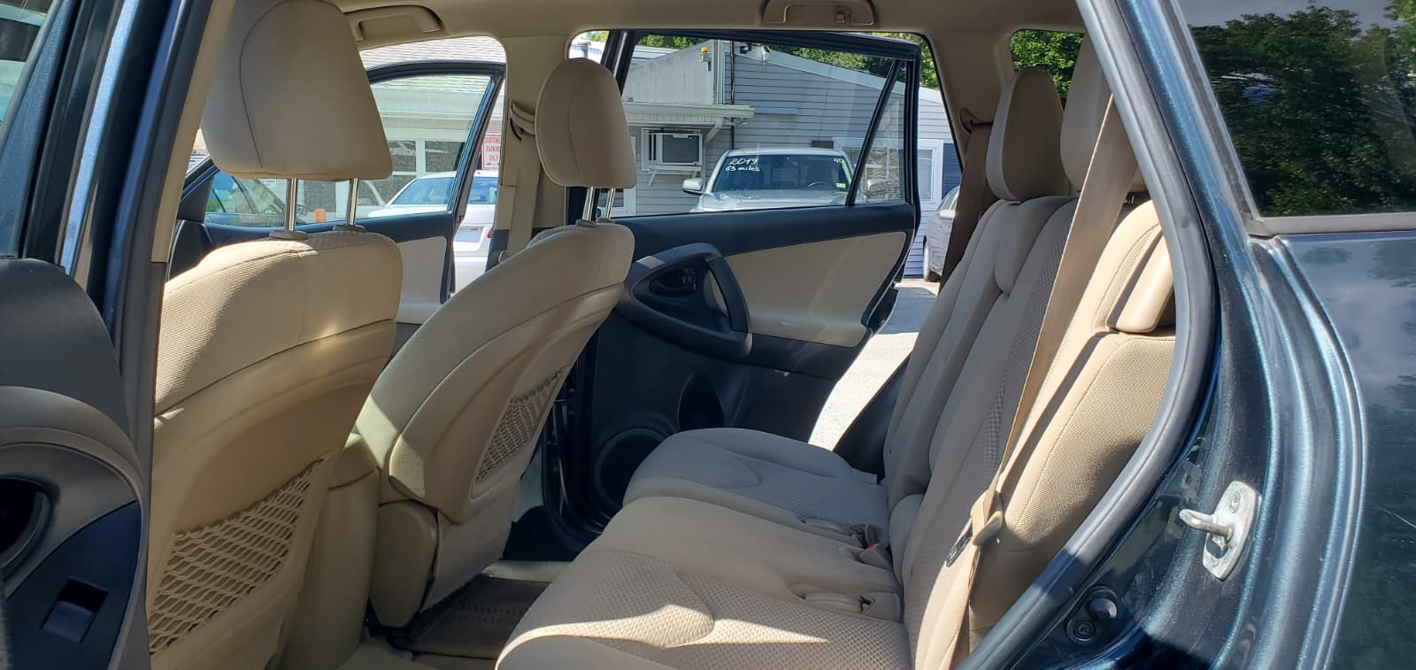 
								2012 Toyo Rav – 4, $5,995 full									