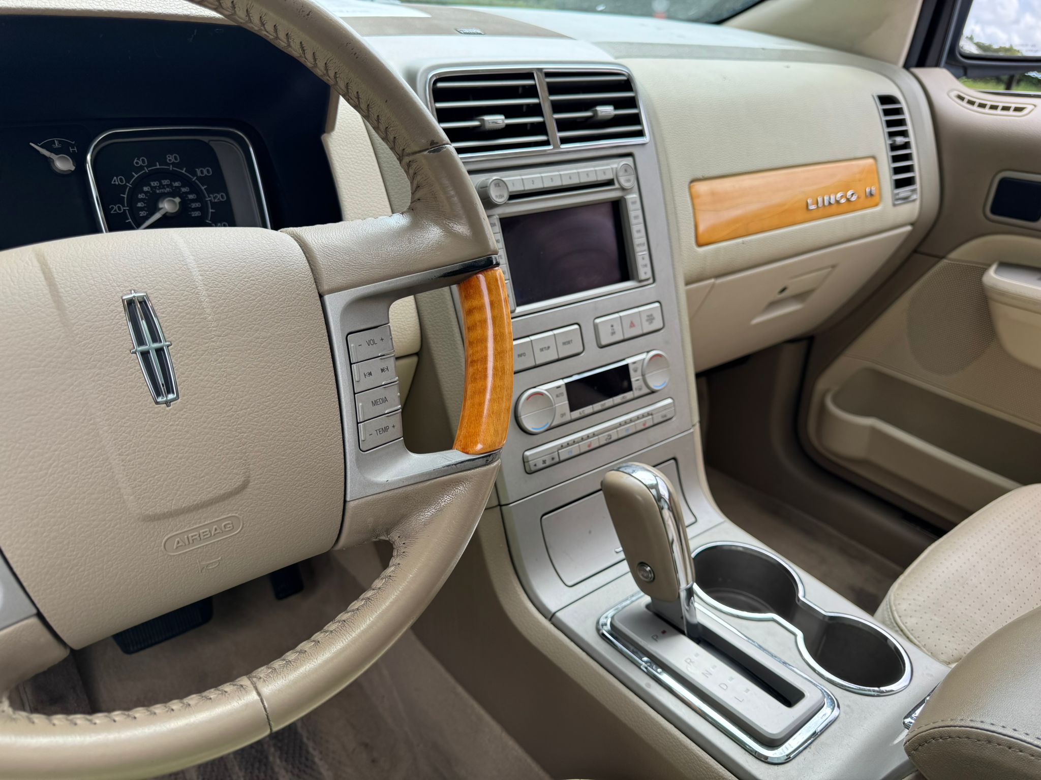 
								2007 Linc MK, $5,500 full									