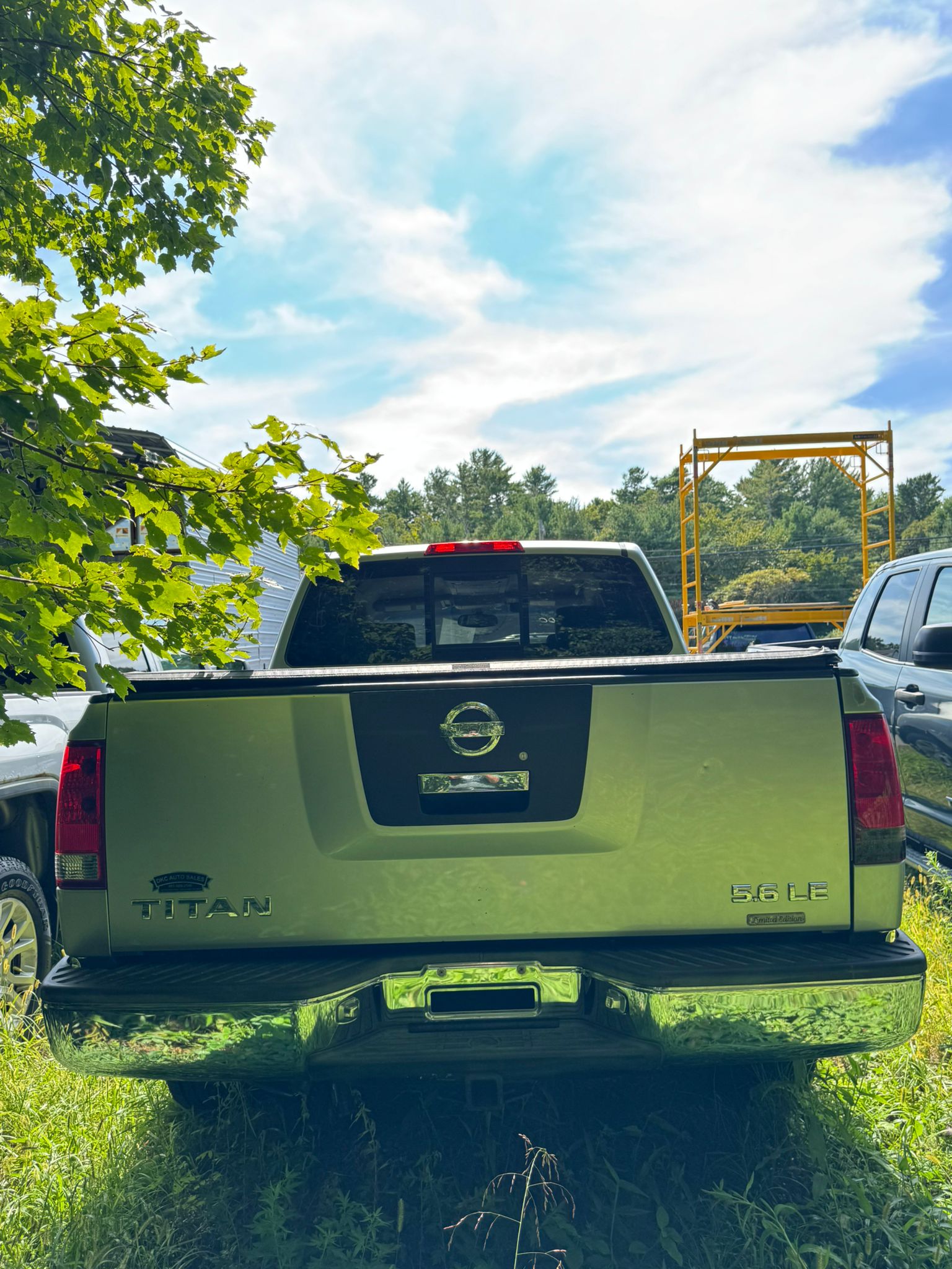 
								2004 Nissan Titan, $6.000 full									