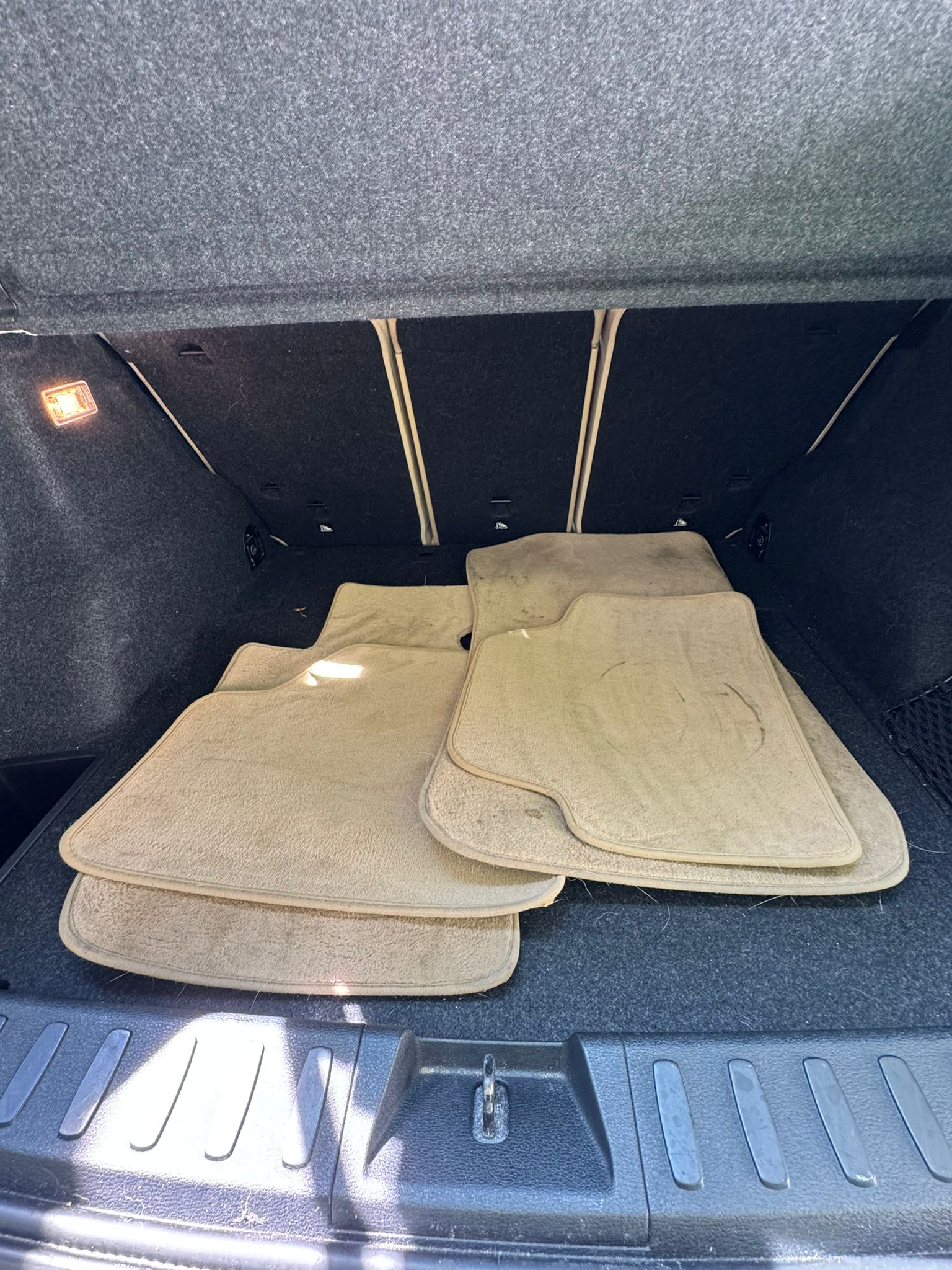 
								2014 BMW X1, $8.500 full									